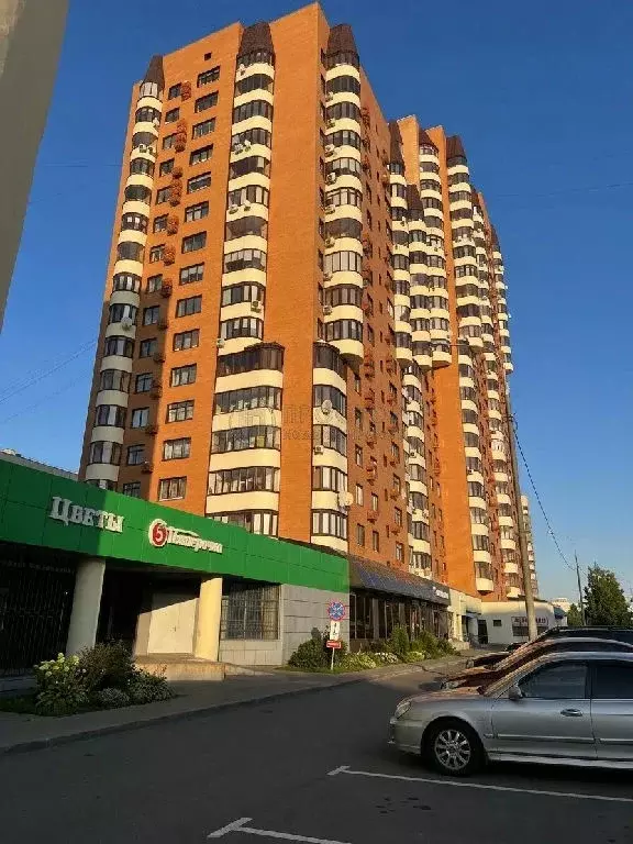 Продается 4-комнатная квартира - Фото 1
