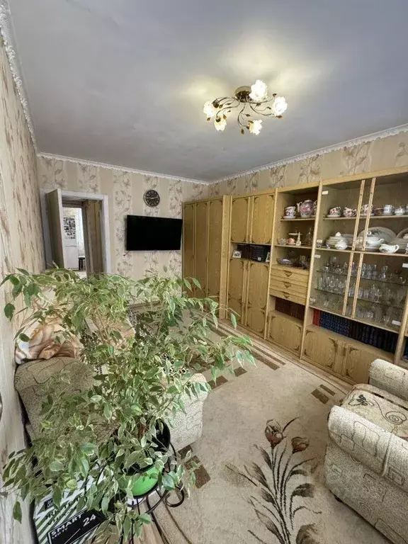 Квартира, 4 комнаты, 59 м - Фото 1