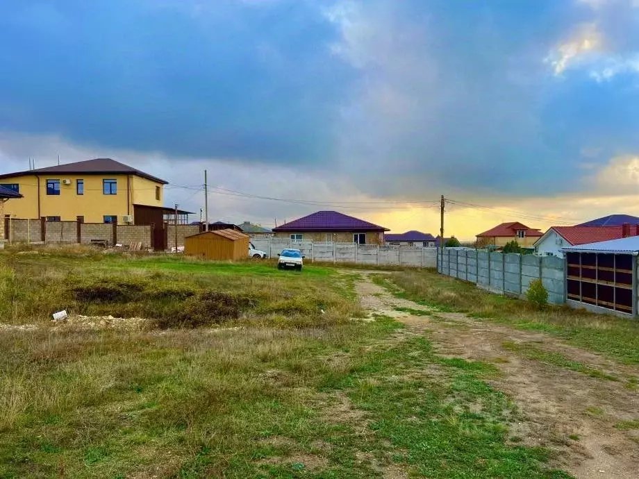 Участок в Крым, Бахчисарайский район, Почтовское с/пос, с. Приятное ... - Фото 1