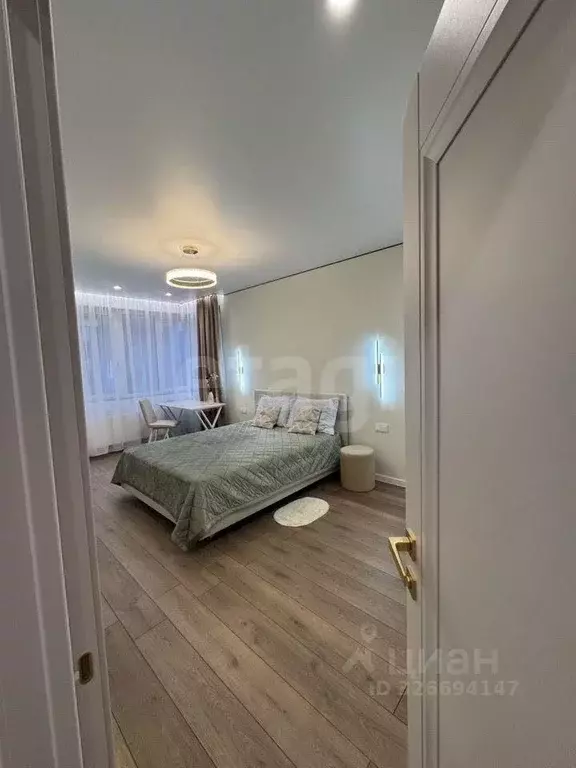 1-к кв. Тюменская область, Тюмень ул. Братьев Бондаревых, 1 (50.0 м) - Фото 2