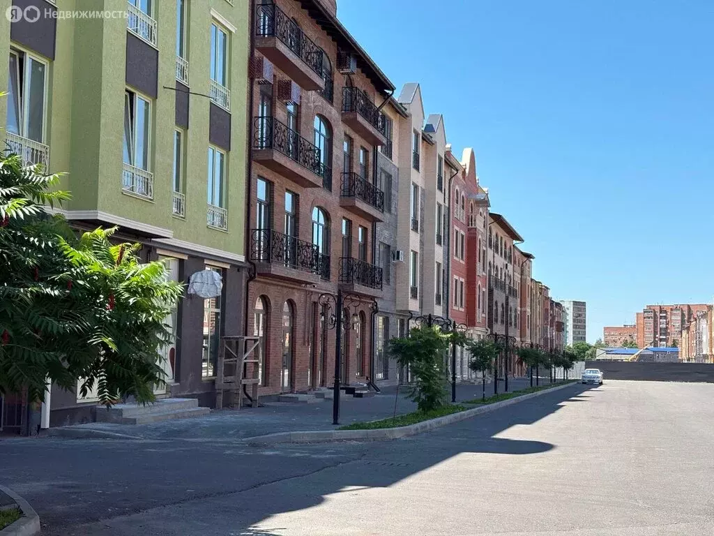 Квартира-студия: Владикавказ, Цветочный бульвар, 6 (107 м) - Фото 1