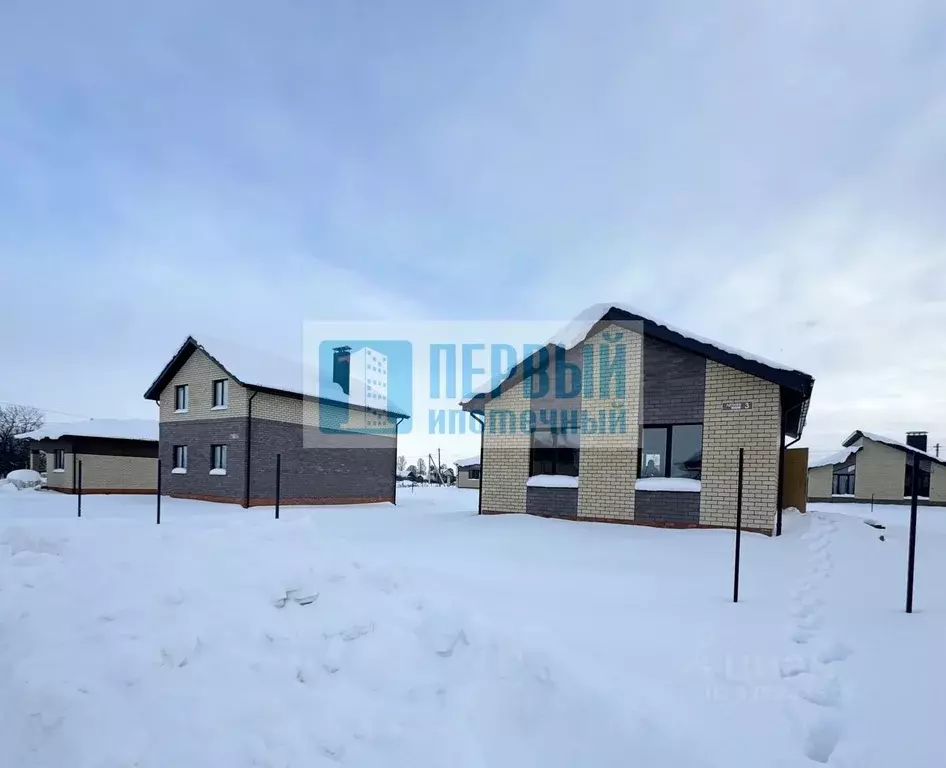 Дом в Марий Эл, Медведевский район, Пекшиксолинское с/пос, д. Ельняги ... - Фото 1