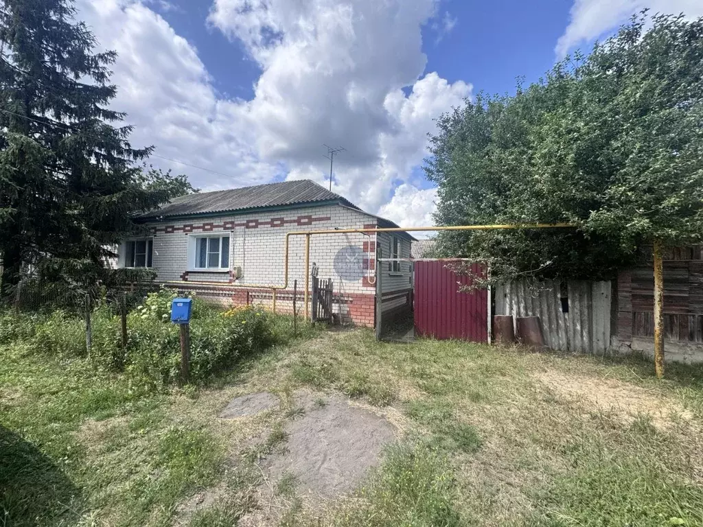 Дом в Воронежская область, Поворино ул. Кирова, 115 (50 м) - Фото 0