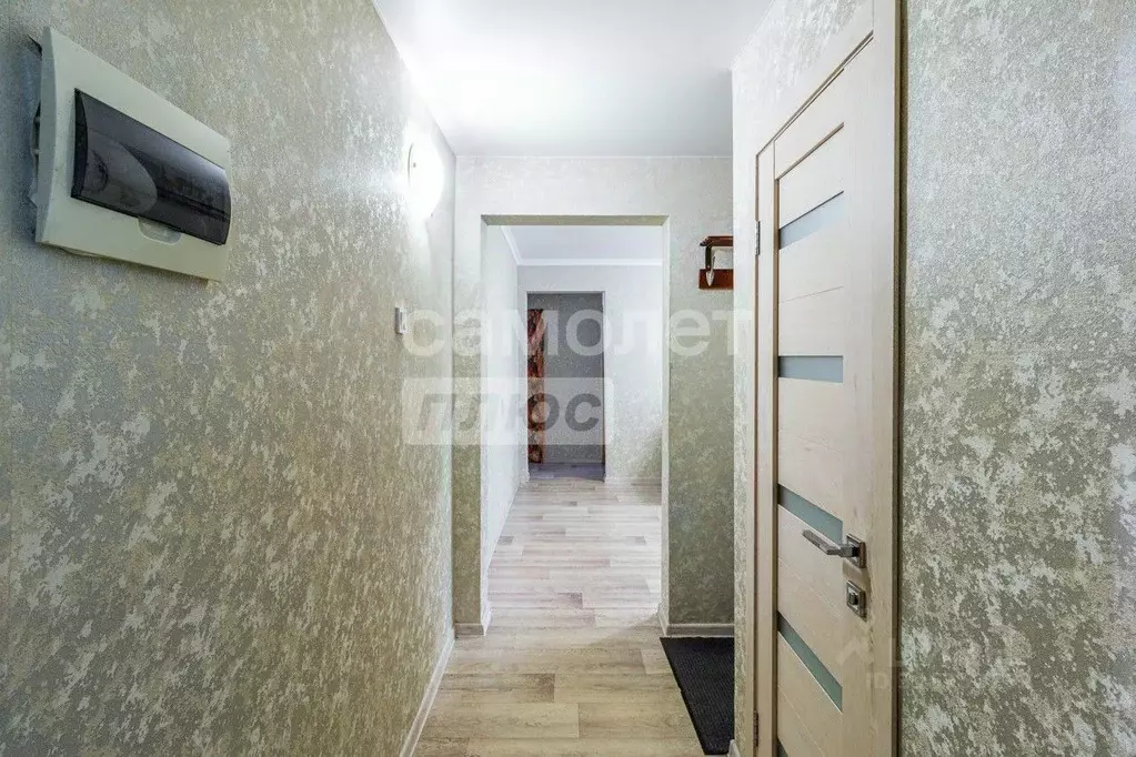 3-к кв. Омская область, Омск ул. 75-й Гвардейской Бригады, 18 (58.9 м) - Фото 1