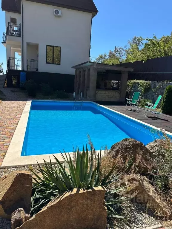 Дом в Крым, Алушта муниципальный округ, с. Малый Маяк  (332 м) - Фото 1