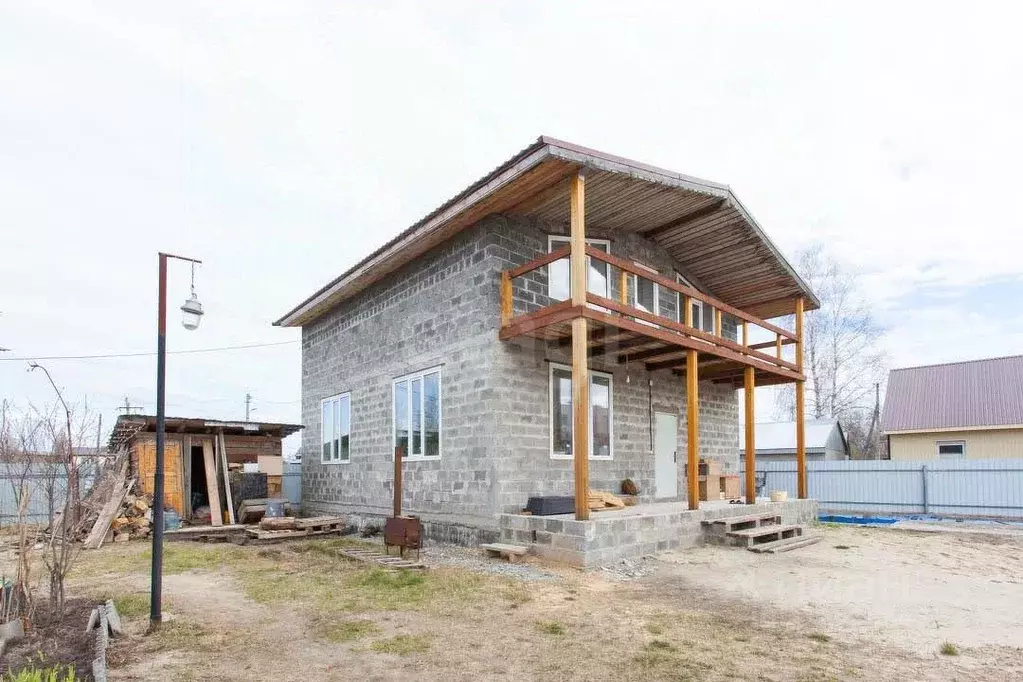 Дом в Ханты-Мансийский АО, Сургут пос. Лунный, ул. Лесная (141 м) - Фото 1