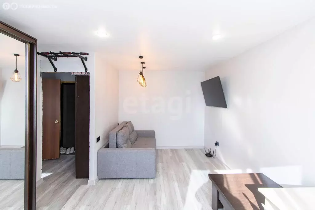 1-комнатная квартира: Тюмень, улица Коммунаров, 39 (30 м) - Фото 2