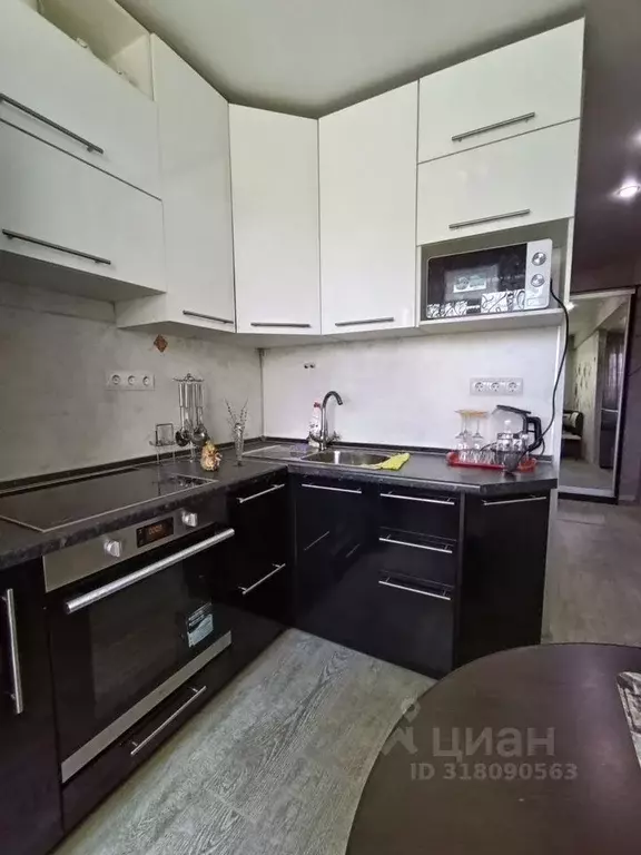 1-к кв. Иркутская область, Иркутск ул. Розы Люксембург, 271 (30.6 м) - Фото 1