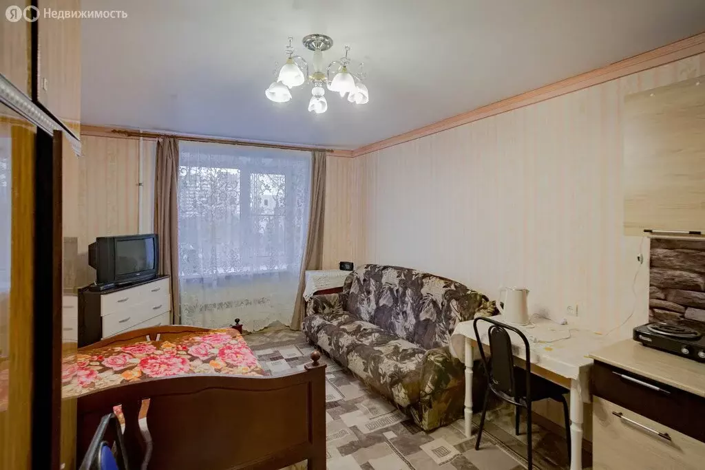 1к в 4-комнатной квартире (18 м) - Фото 1