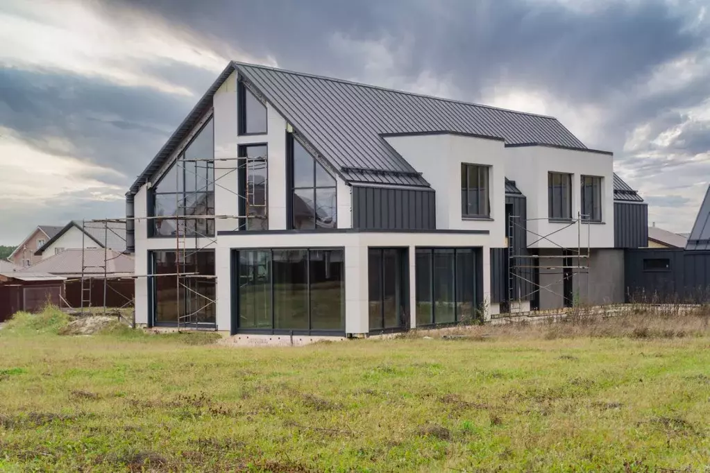 Дом в Свердловская область, Белоярский муниципальный округ, пос. ... - Фото 1