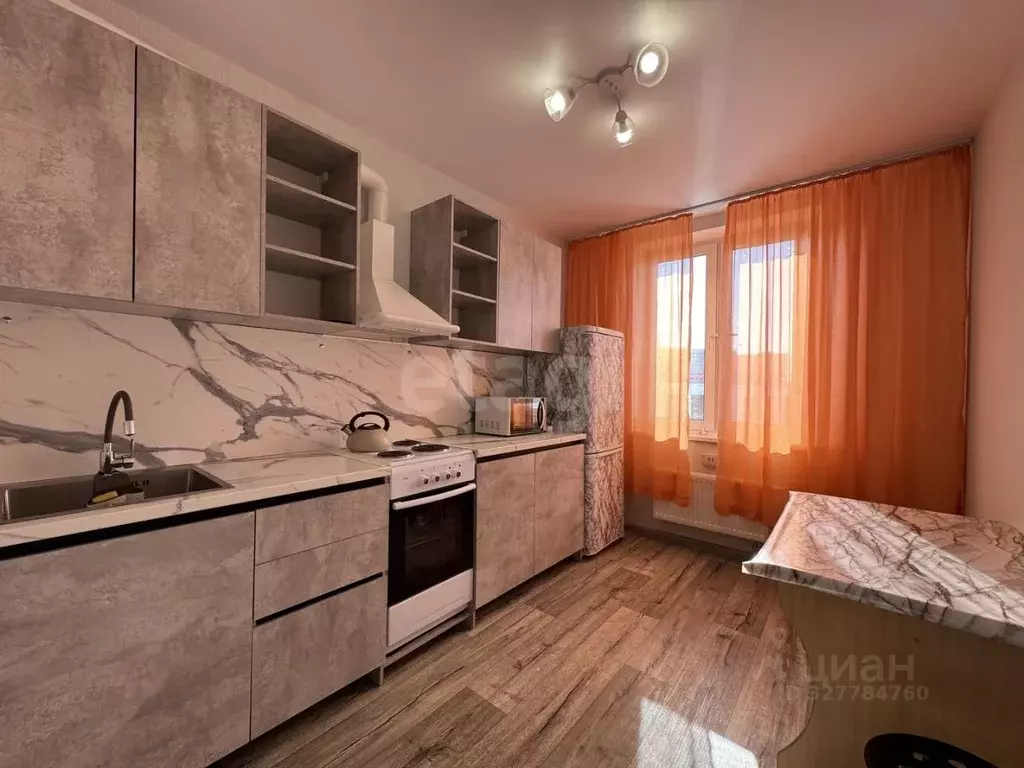 1-к кв. Тюменская область, Тюмень ул. Героев Космоса, 9 (35.0 м) - Фото 1