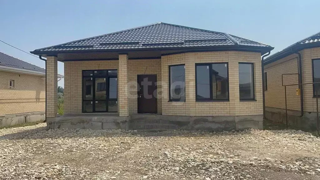 Дом в Ставропольский край, Михайловск Шпаковский район, ул. Михаила ... - Фото 1