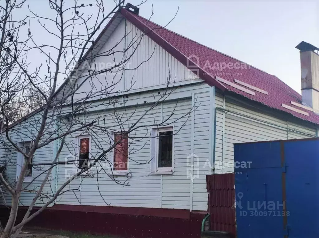 Дом в Волгоградская область, Волгоград ул. Клавы Панчишкиной (66 м) - Фото 0