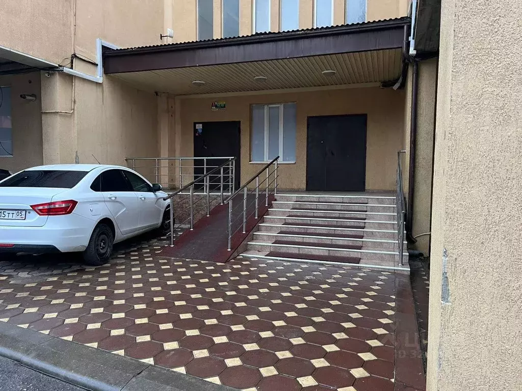 3-к кв. Дагестан, Махачкала ул. Дзержинского, 6 (138.5 м) - Фото 1