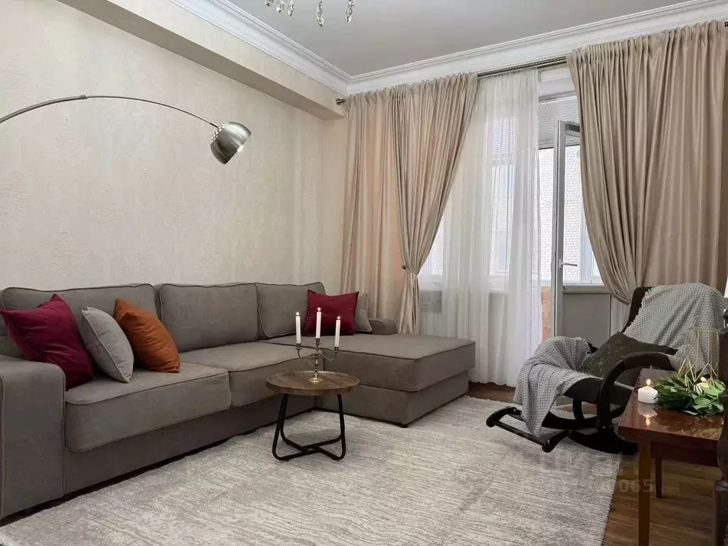 2-к кв. Дагестан, Махачкала туп. 1-й Ирчи Казака, 7Г (70.0 м) - Фото 1