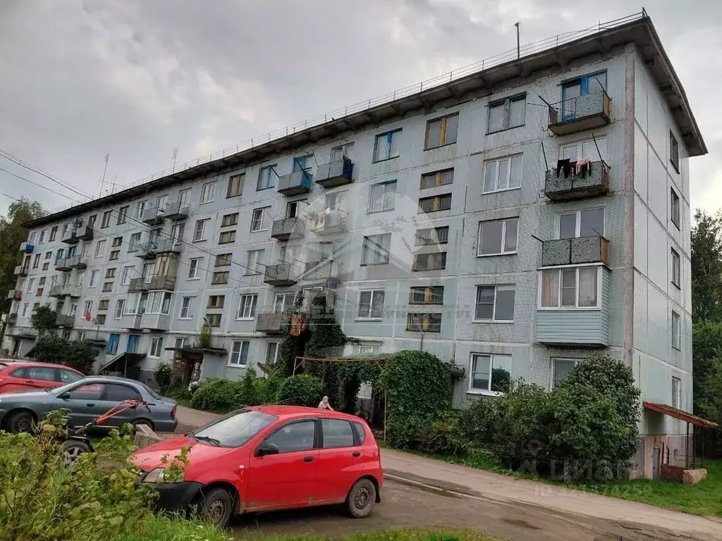 2-к кв. Новгородская область, Шимский район, Медведское с/пос, с. ... - Фото 1