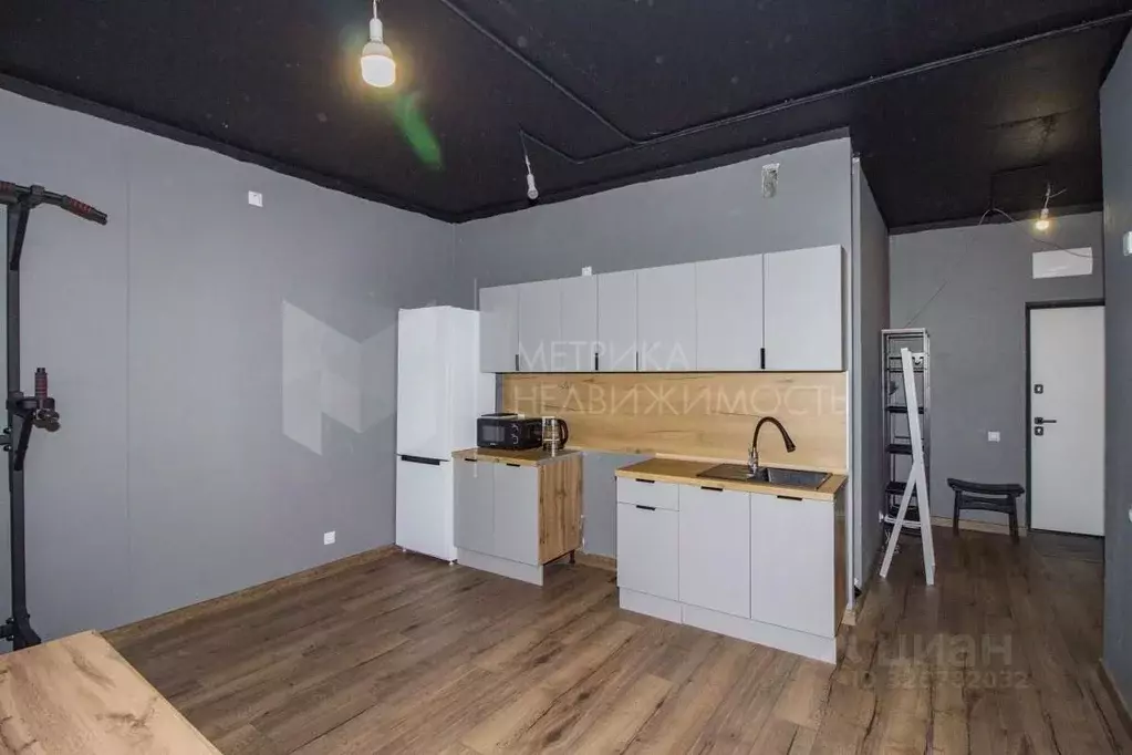 1-к кв. Тюменская область, Тюмень Интернациональная ул., 199к9 (37.6 ... - Фото 1