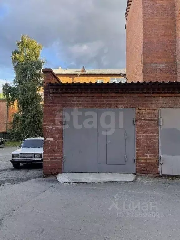Гараж в Тюменская область, Тюмень ул. Урицкого, 15 (24 м) - Фото 1