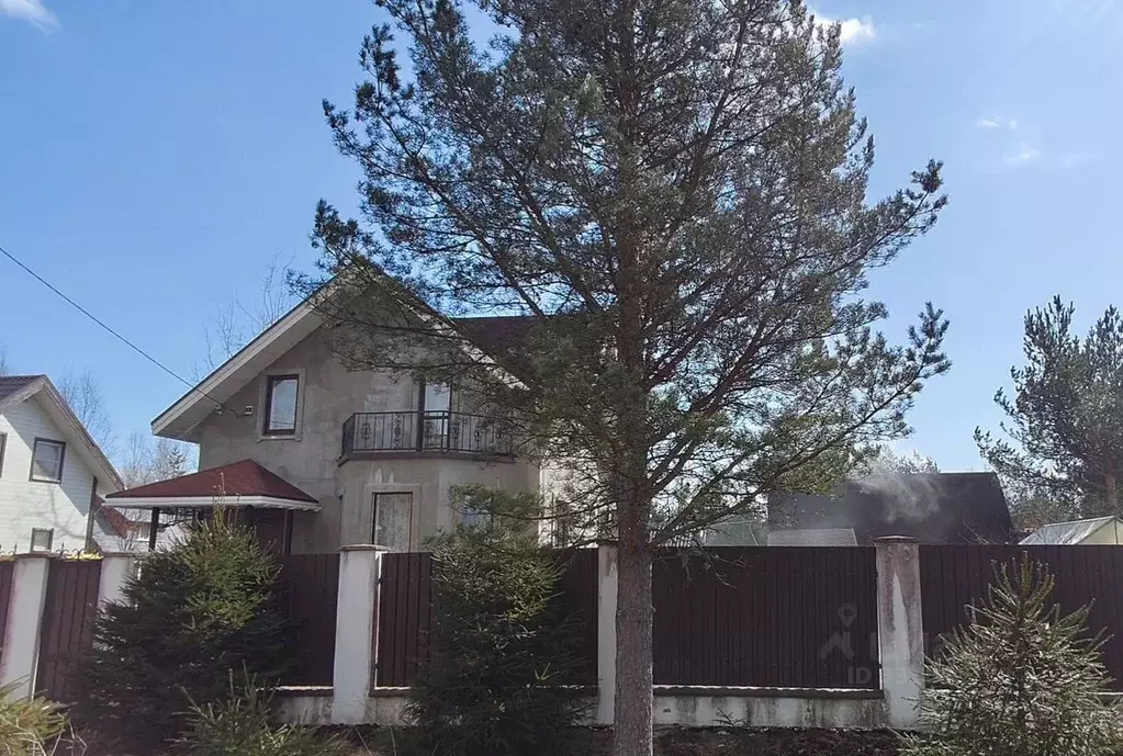 Дом в Ленинградская область, Выборгский район, Рощинское городское ... - Фото 1