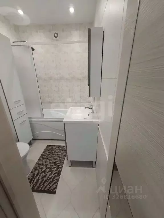 Студия Тюменская область, Тюмень ул. Беляева, 33к2 (28.0 м) - Фото 1