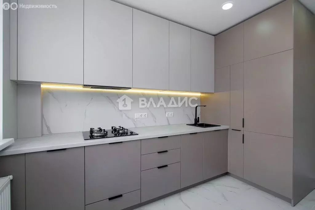 1-комнатная квартира: Калининград, Тихорецкий проезд, 5к1 (43 м) - Фото 0