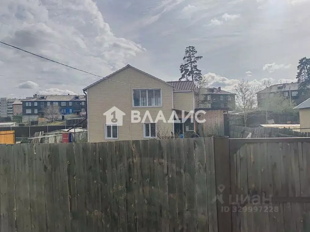 Дом в Бурятия, Улан-Удэ ул. Юннатов, 1З (116 м) - Фото 0