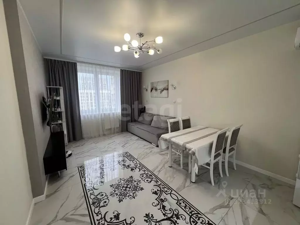 2-к кв. Тюменская область, Тюмень ул. Тимофея Чаркова, 79к3 (56.0 м) - Фото 2