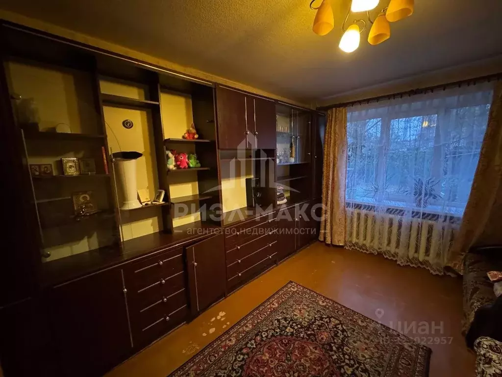 2-к кв. Брянская область, Брянск ул. Димитрова, 33А (47.9 м) - Фото 2