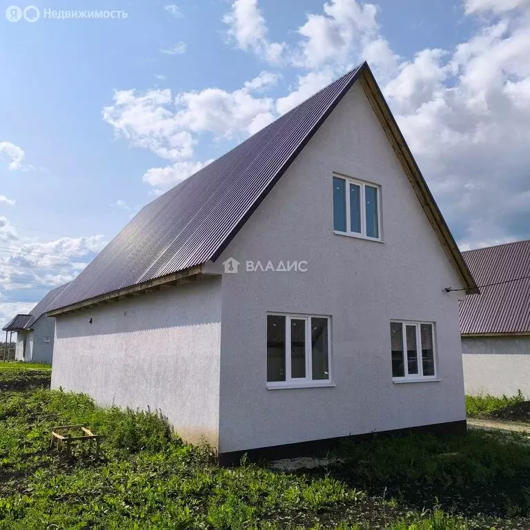 Дом в село Бессоновка, улица Есенина (140 м) - Фото 1