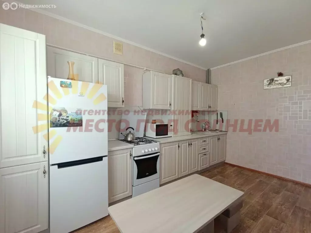 2-комнатная квартира: Ейск, Красная улица, 59/7к3 (63.4 м) - Фото 0