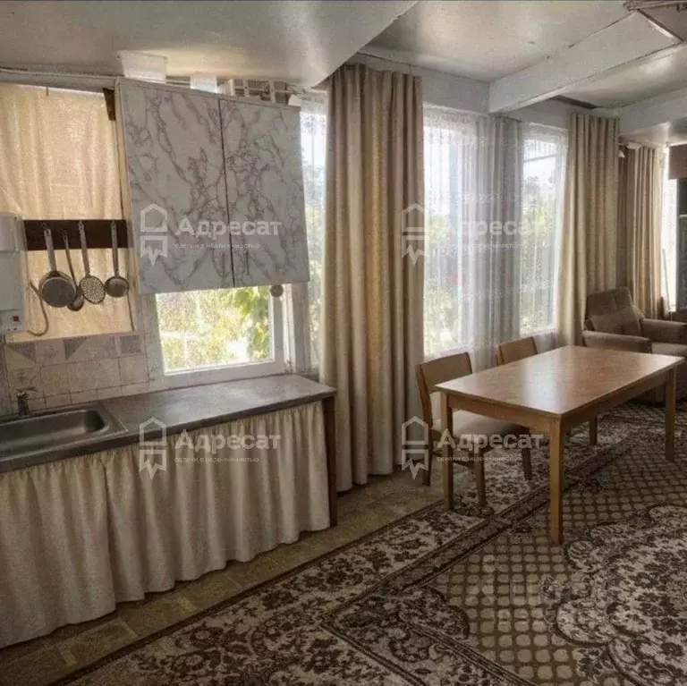 Дом в Волгоградская область, Среднеахтубинский район, Красное с/пос, ... - Фото 1