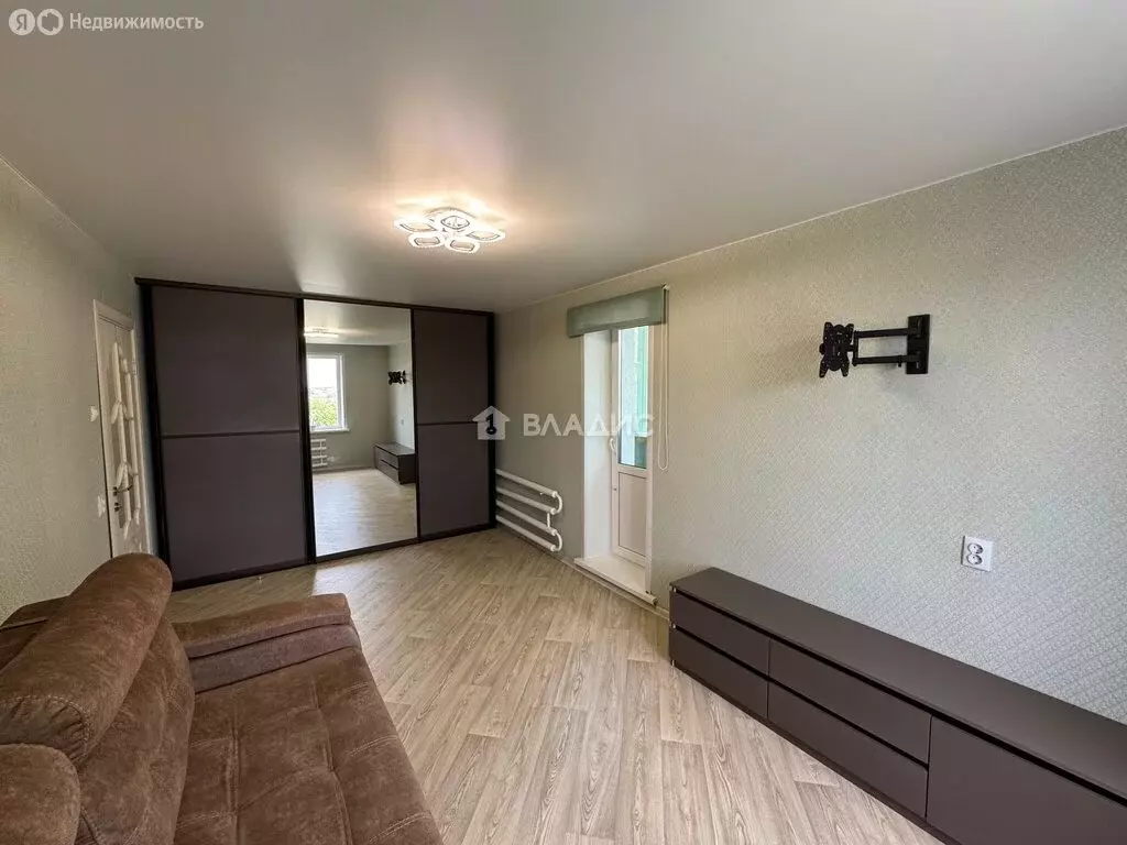 1-комнатная квартира: Старая Каменка, Октябрьская улица, 5 (35.3 м) - Фото 0