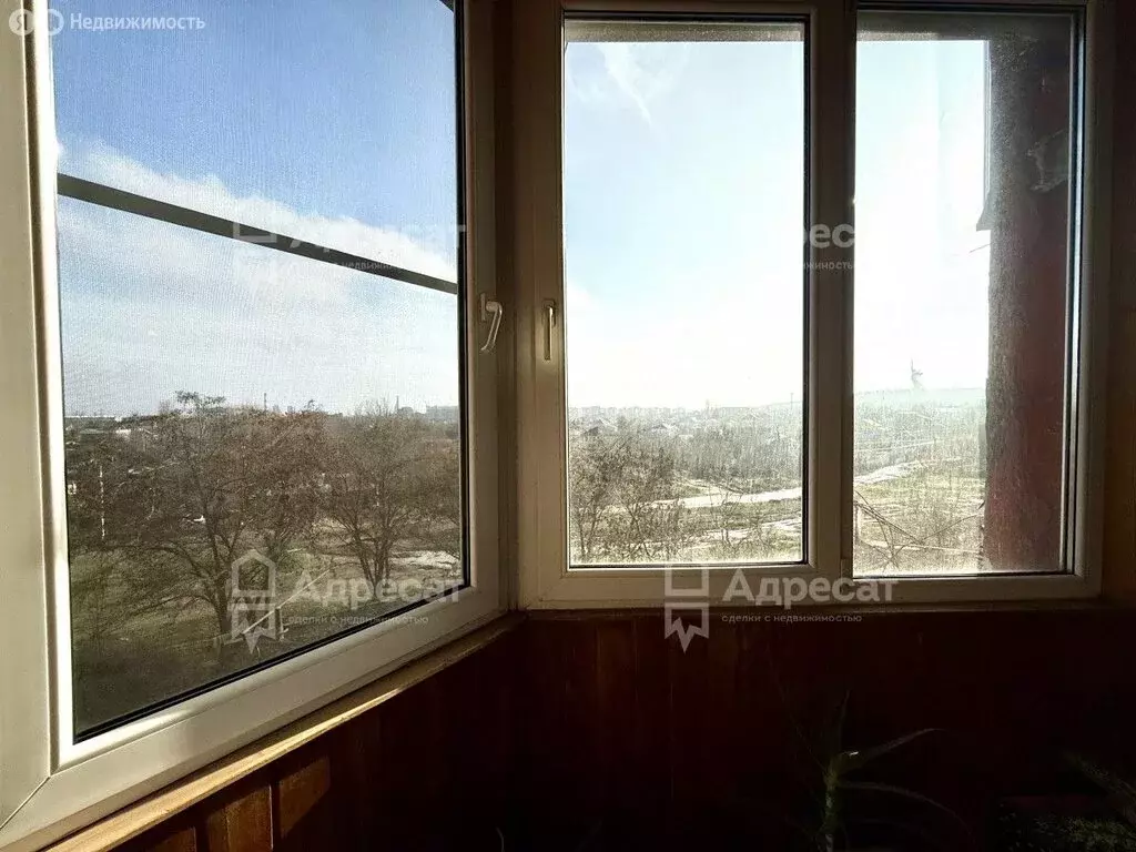 3-комнатная квартира: Волгоград, улица Репина, 3 (65.1 м) - Фото 1