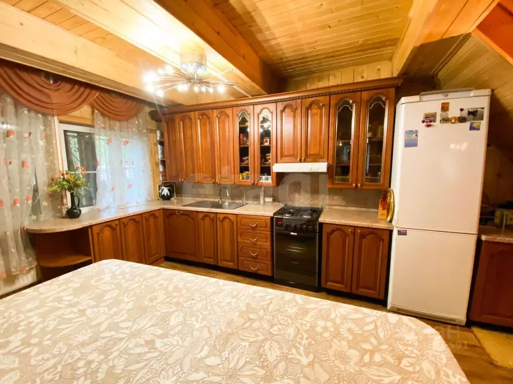 Дом в Ярославская область, Рыбинск ул. Пятилетки, 26 (250 м) - Фото 1