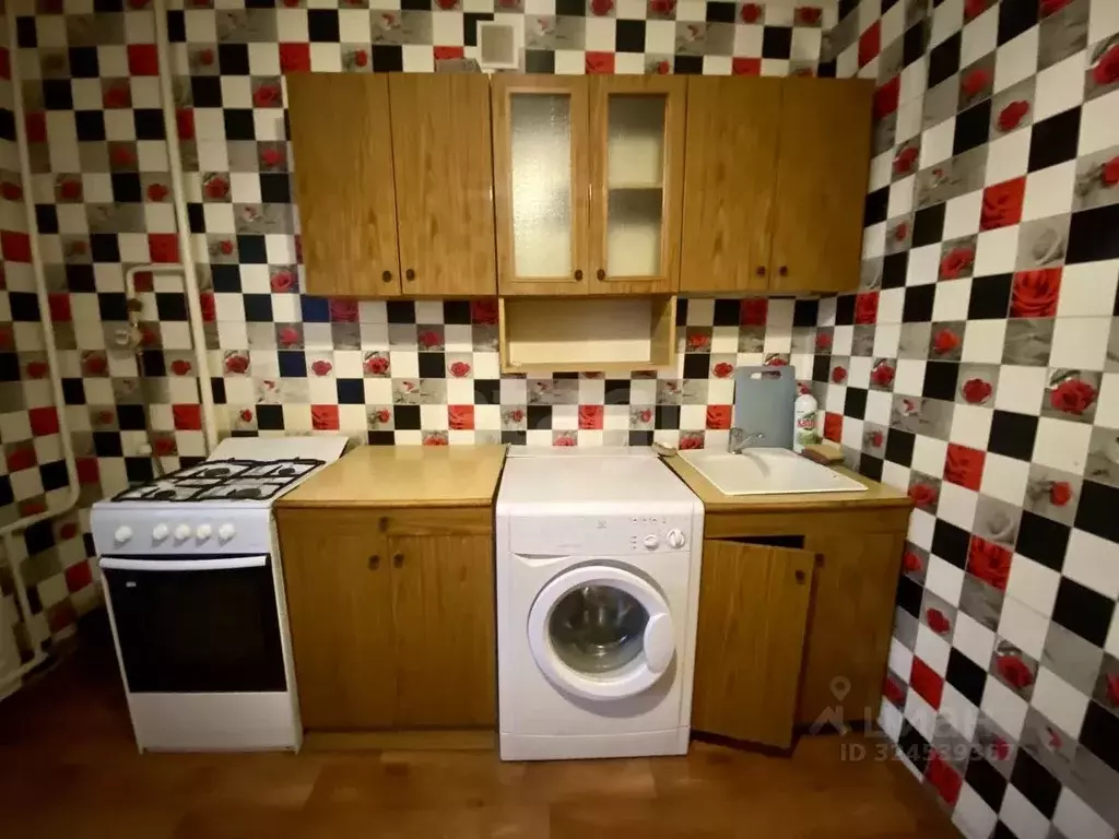 1-к кв. Башкортостан, Стерлитамак просп. Октября, 73 (33.4 м) - Фото 1