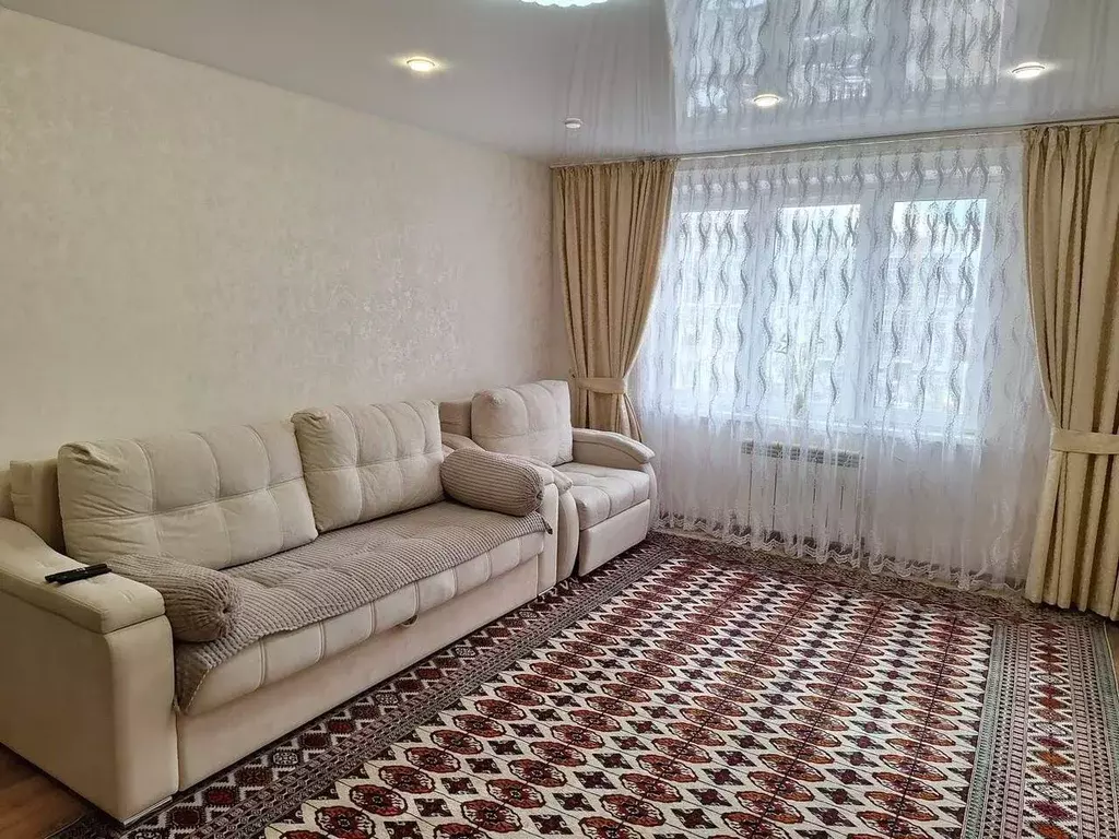 2-к кв. Чувашия, Чебоксары ул. Радужная, 7 (64.9 м) - Фото 1