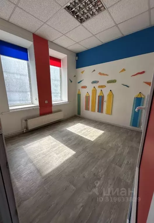 Офис в Саратовская область, Саратов ул. Имени И.В. Мичурина, 58 (58 м) - Фото 0