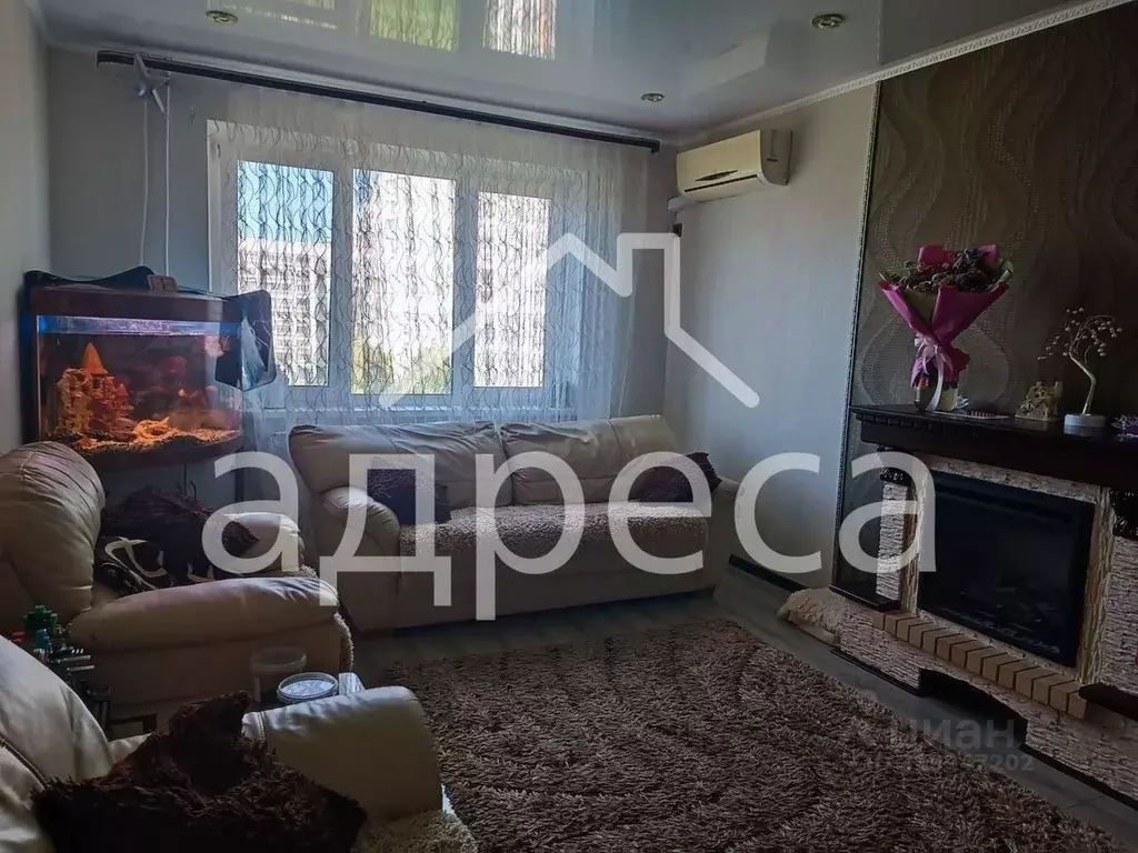 3-к кв. Самарская область, Самара ул. Губанова, 10 (70.0 м) - Фото 0