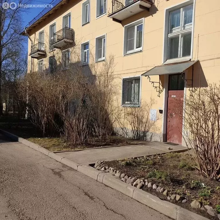 2-комнатная квартира: Ломоносов, Владимирская улица, 26 (42 м) - Фото 1