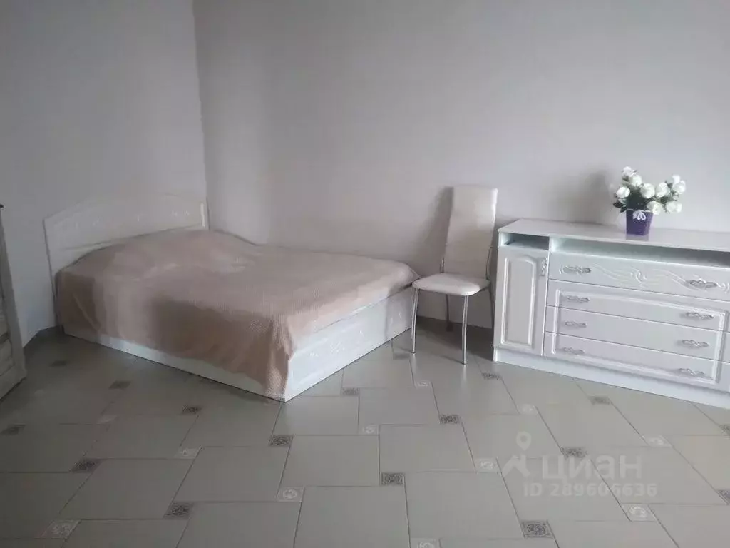 1-к кв. Брянская область, Брянск Советская ул., 118 (45.0 м) - Фото 2