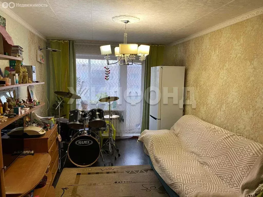 3-комнатная квартира: Усть-Абакан, улица Пирятинской Дивизии, 5 (61.4 ... - Фото 2