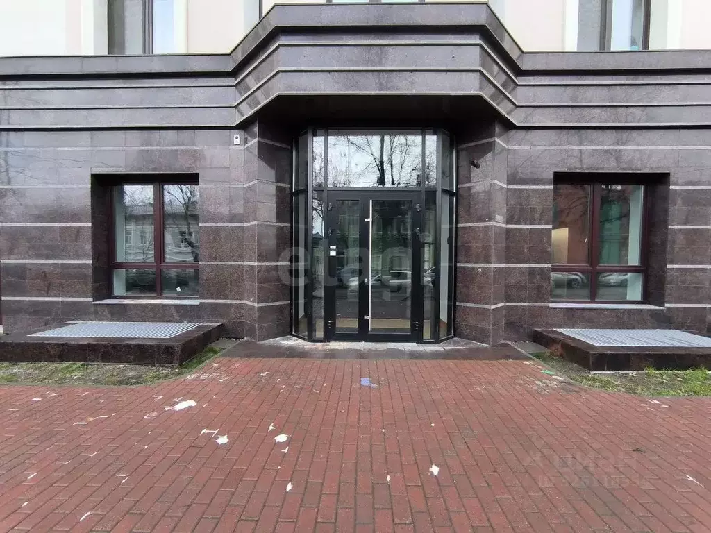 Помещение свободного назначения в Тюменская область, Тюмень ул. 25 ... - Фото 1