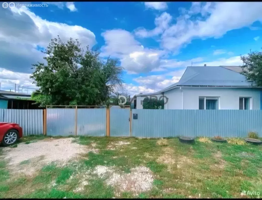 Дом в Зоркинское муниципальное образование, село Михайловка, Советская ... - Фото 1