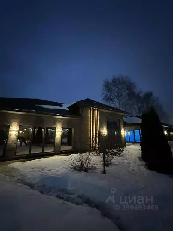 Дом в Самарская область, Ставропольский район, с. Ягодное ул. ... - Фото 0