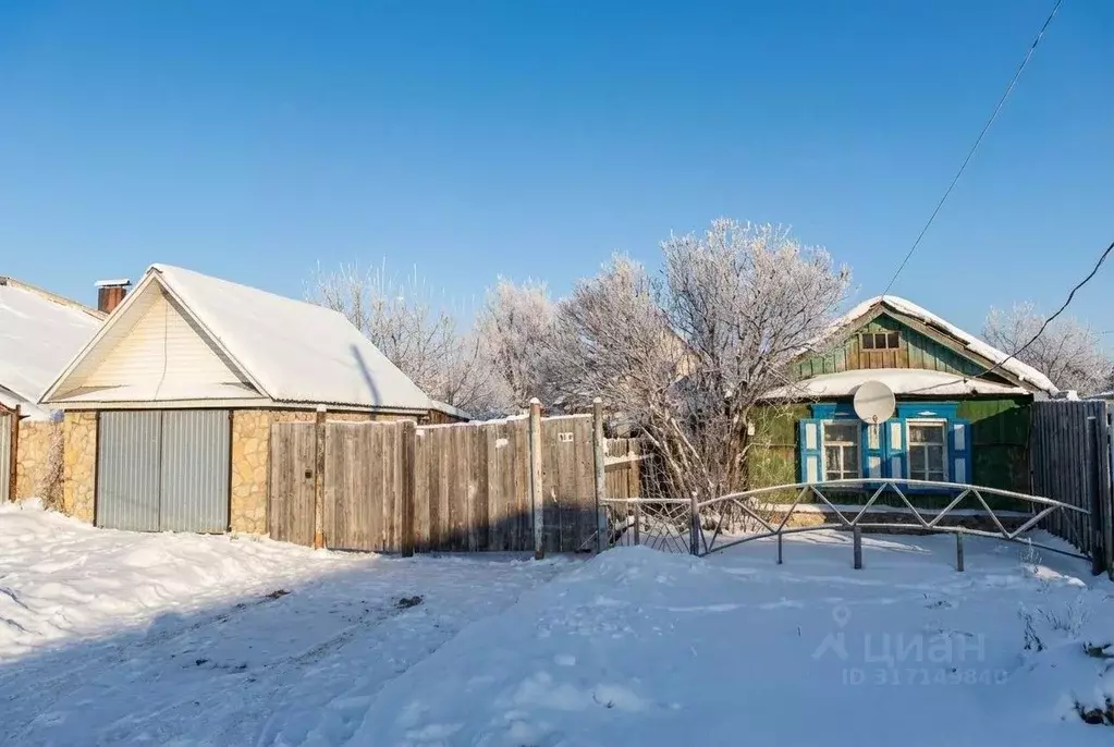 Дом в Оренбургская область, пос. Саракташ пер. Тупой, 8 (46 м) - Фото 1