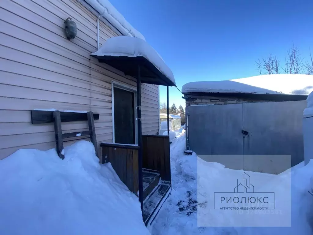 Дом в Челябинская область, Магнитогорск ул. Сергея Лазо, 3 (50 м) - Фото 1