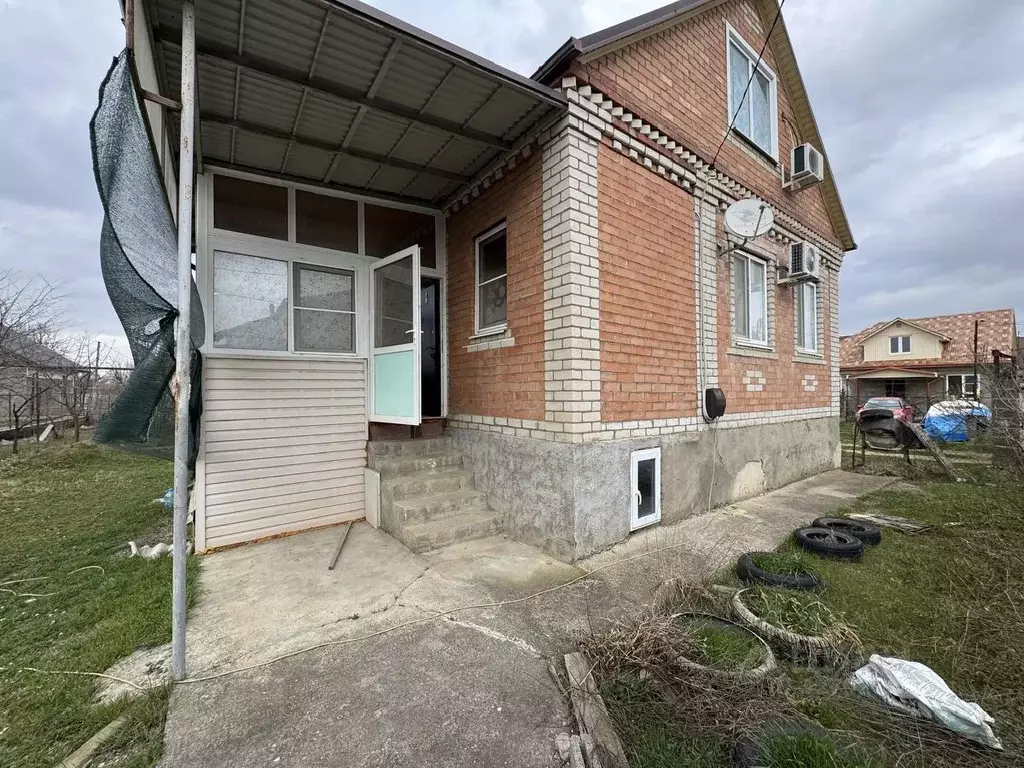 Дом в Краснодарский край, Белореченск пл. Центральная (68 м) - Фото 2