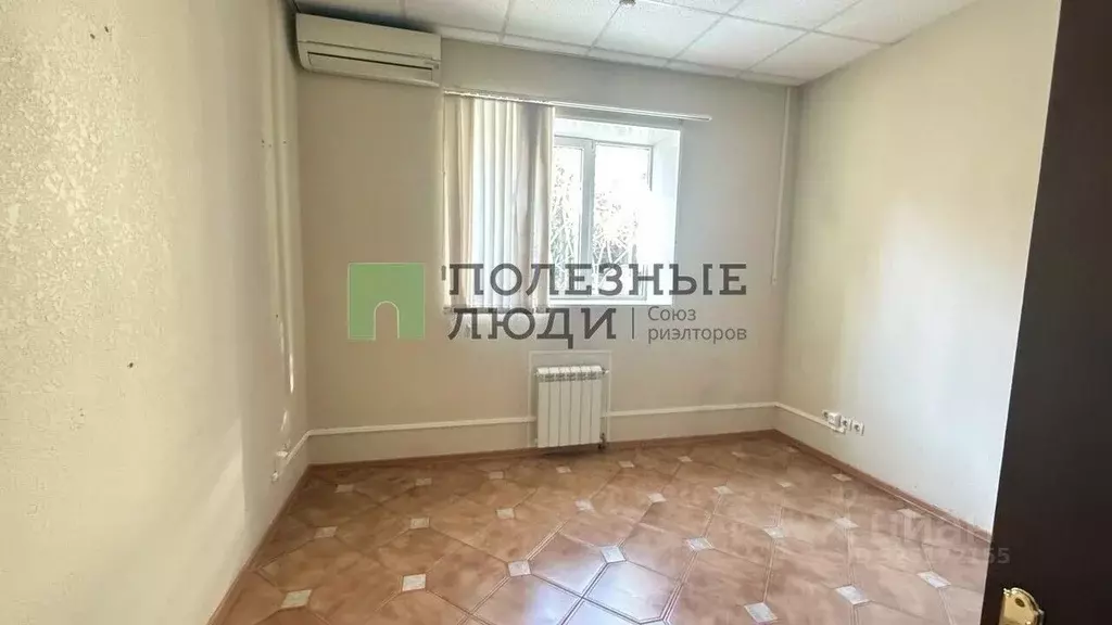 Офис в Астраханская область, Астрахань ул. Красного Знамени (15 м) - Фото 2