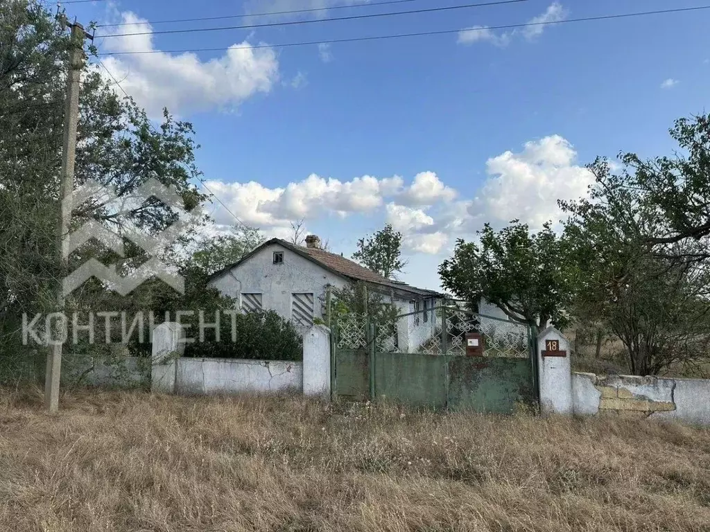 Дом в Крым, Сакский район, с. Воробьево ул. Нижняя (50 м) - Фото 0