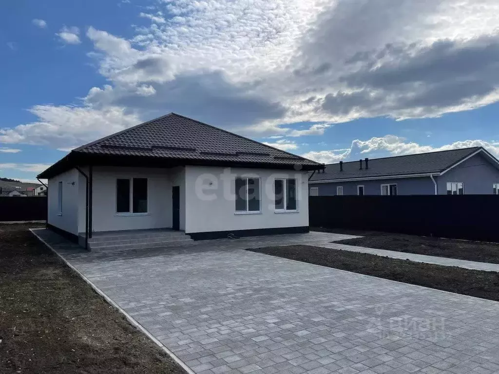 Дом в Крым, Симферопольский район, Трудовское с/пос, с. Строгоновка ... - Фото 1